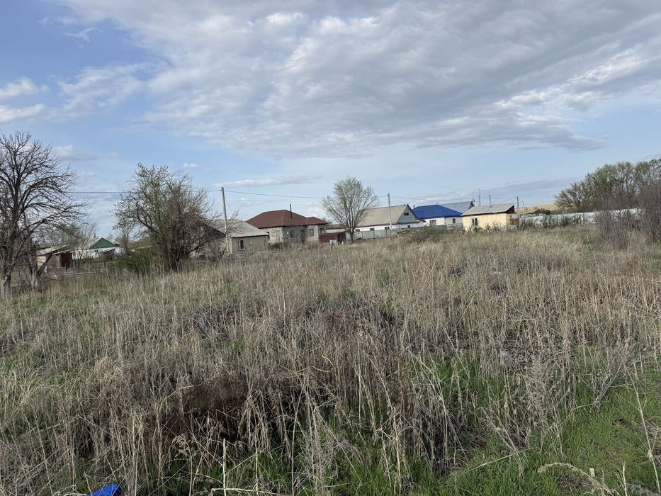 Продам землю участок и дом