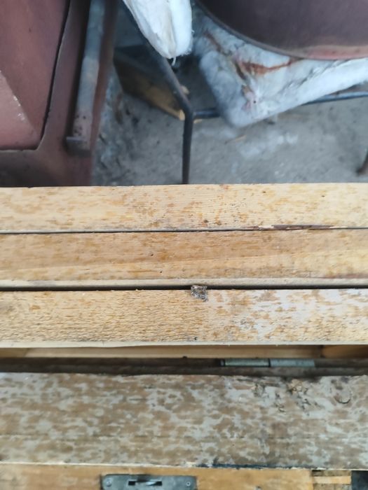 Продам деревянные оконные рамы без стекол