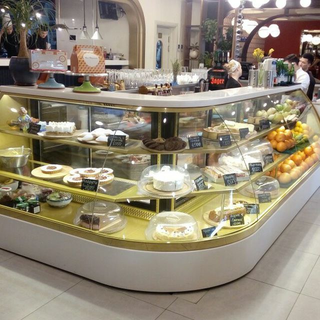 Витрина холодильник