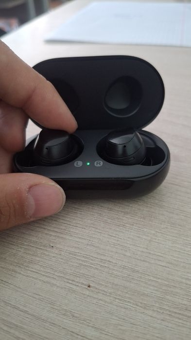 наушники Galaxy buds+