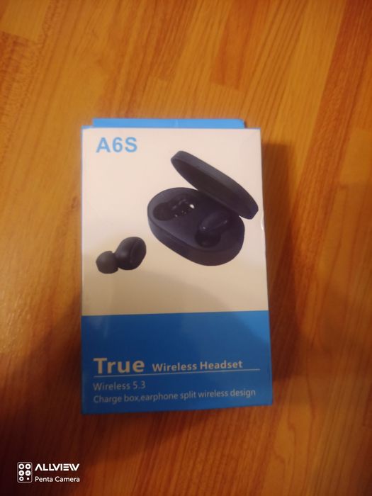 Vând câteva modele de căști wireless cu conectare bluetooth.