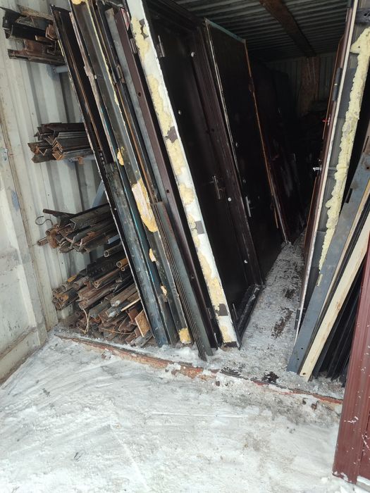 Продам железные уголки