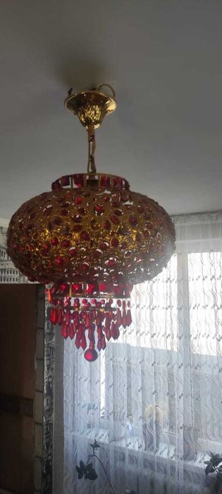 Продам люстру в хорошем состоянии