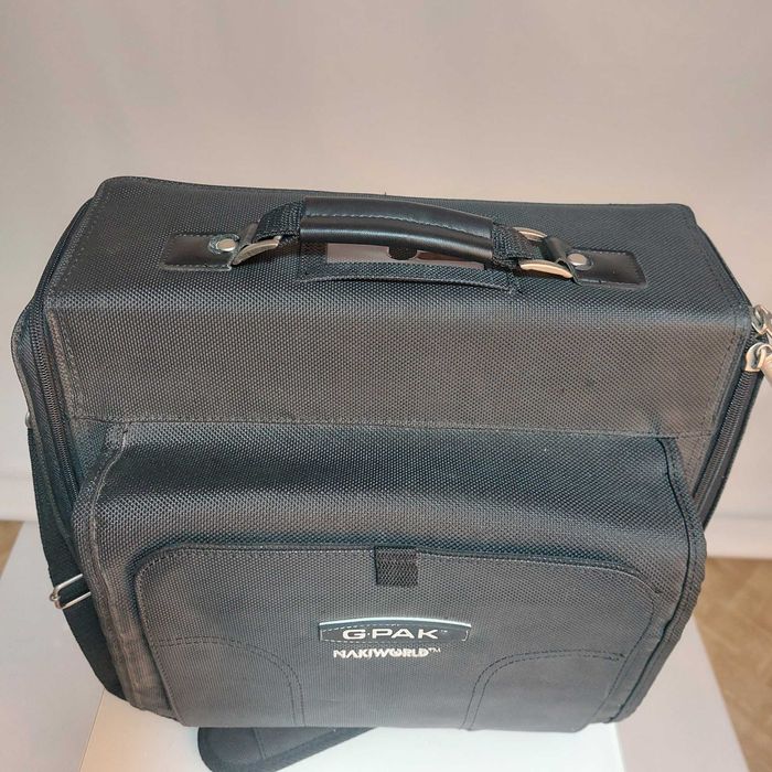 Професионална геймърска чанта G-PAK Naki World - за конзоли и аксесоари (Чанта за PS3, PS4, PS5)