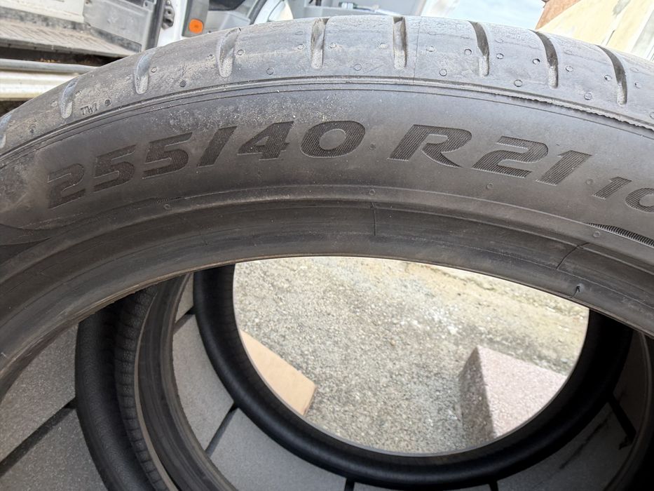 Cauc Pirelli 255/40/R21 P zero seal inside dot 44/2024 7-8mm 2 buc dis