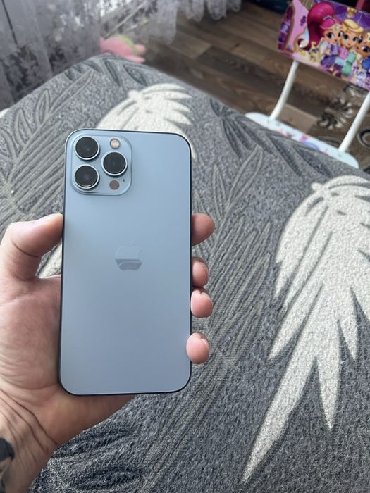 Продам айфон 13 про мах