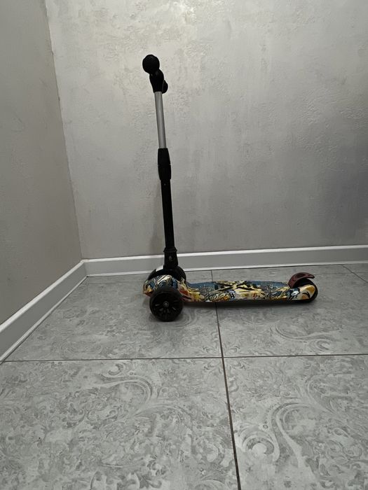 Продам самокат детский