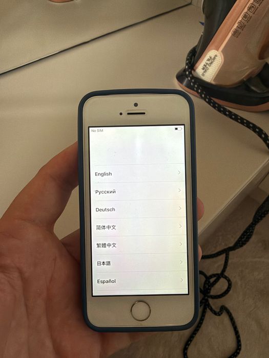 Продавам Iphone 5s - бял