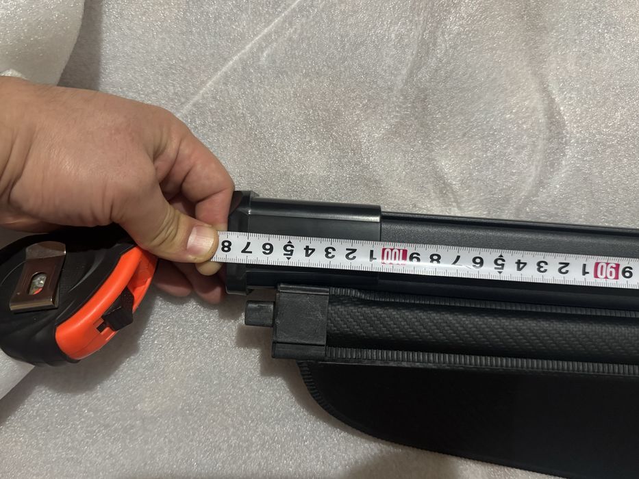 Шторка багажника для автомобиля