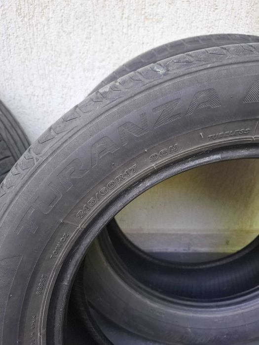 vand set 4 anvelope de vară marca Bridgestone Turanza 215/60/R17 96H
