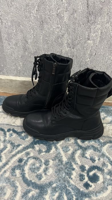 Продам женские сапоги