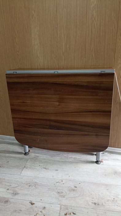 Срочно продам раскладной стол