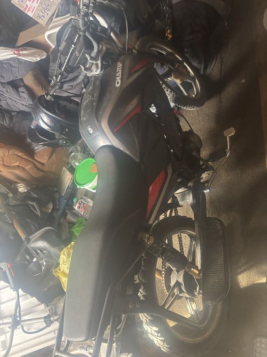 Прода мотоцикл Racer 125 кубов