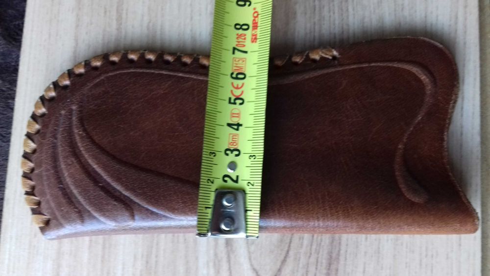 Кафяв кожен калъф за очила - ръчна изработка