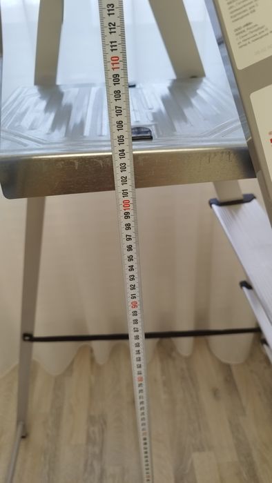 Продам стремянку 5 ступеней