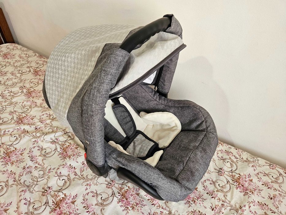 Бебешка количка Lorelli Mia 3 в 1