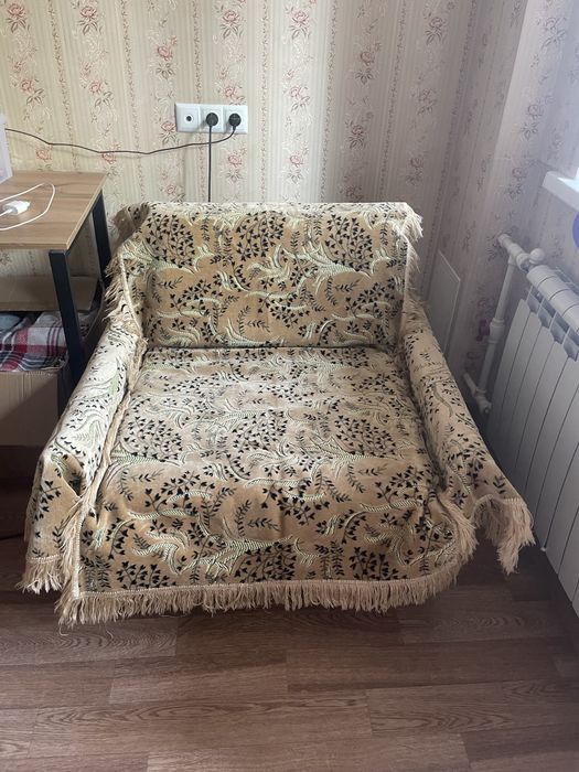 Отдам старое кресло