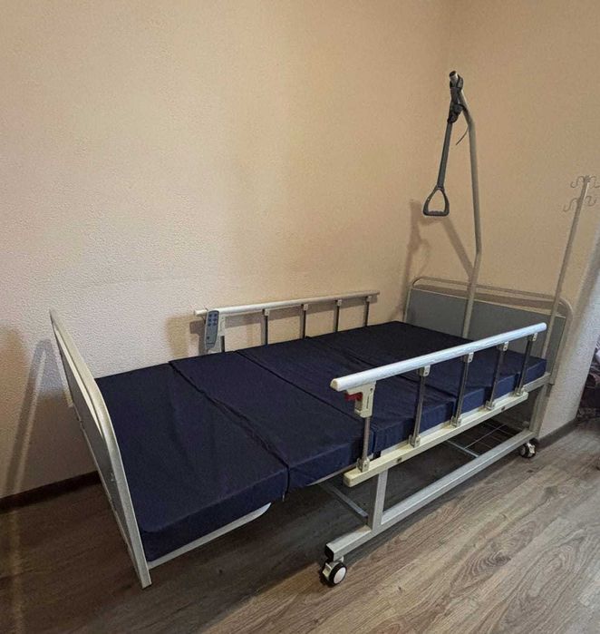 Медицинская кровать с электроприводом