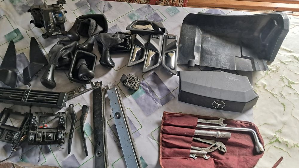 Мерседес.124Е.Детали салонные.