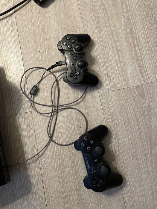 vand ps 3 fat cu doua manete si fifa 2016