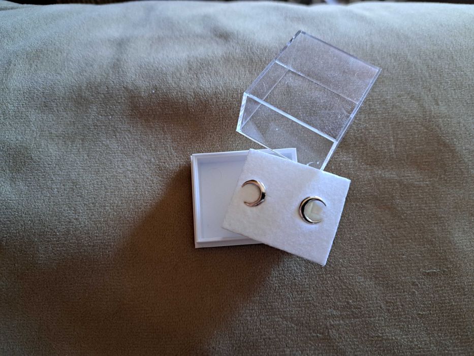 Сребърни Обици с кутия (Луна)