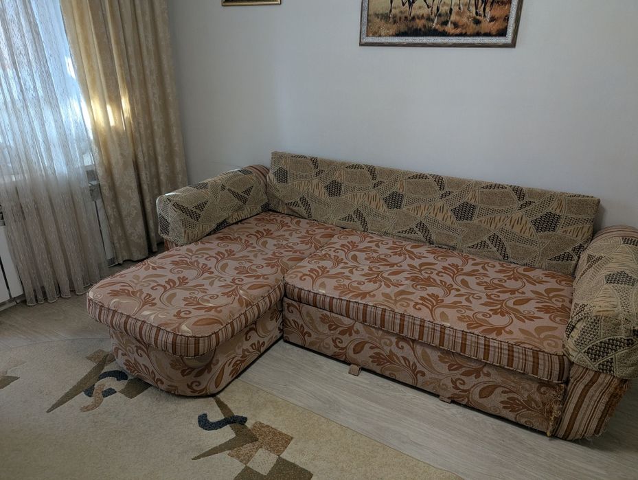 Продам диван б/у недорого