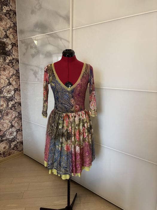 Продам платья для выпускного вечера