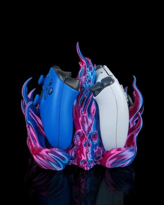 Suport 2 Controllere PS5/Xbox – Twin Arcane Hold – Printat 3D