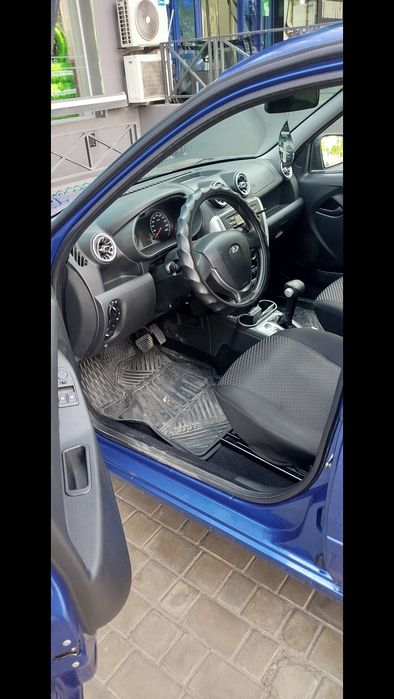 Lada Granta avto