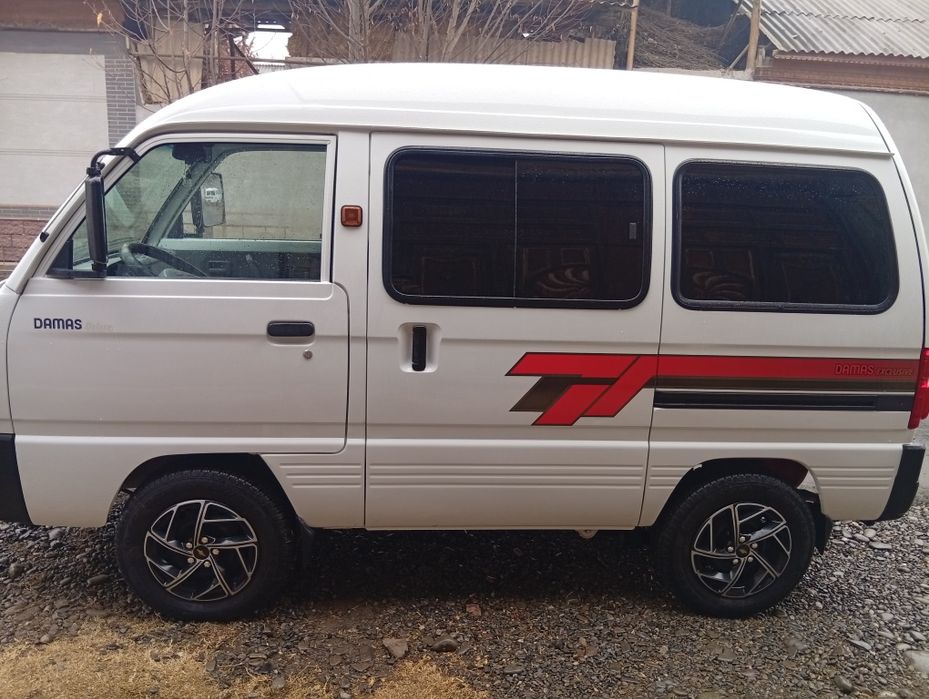 Дамас сотилади йили 2023 87минг юргани матор мос каропка зор иши йок