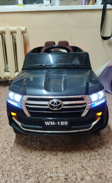 Продам машинку в хорошем состояние