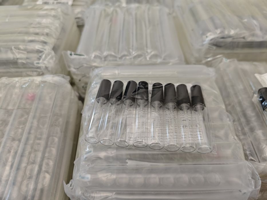 Стъклени шишенца за отливки на парфюми 3 и 5 ml