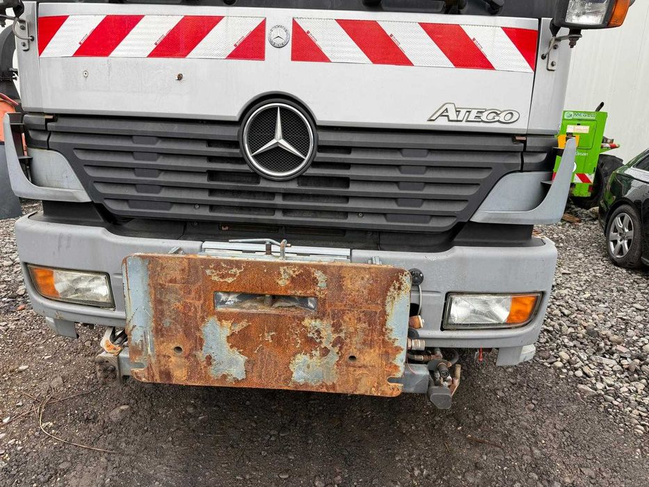 Autoutilitara Sararita Mercedes Atego 5m cub