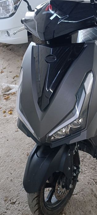 Продается Скутер 170 QMOTO