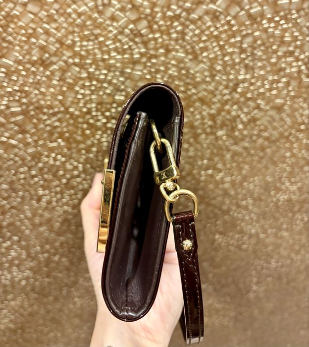 Продам клатч Louis Vuitton  Rossmore MM