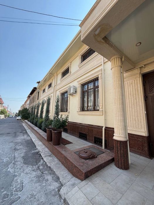 Ипакчилик Евро дом 7.5соток 450кв.м 17комнат 2этажей срочно