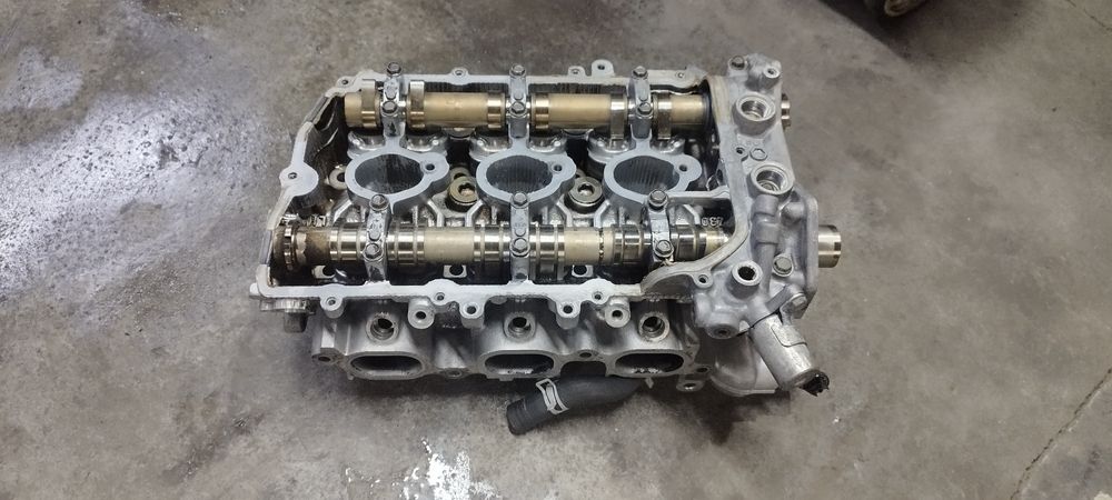 Продам головки блока EZ30