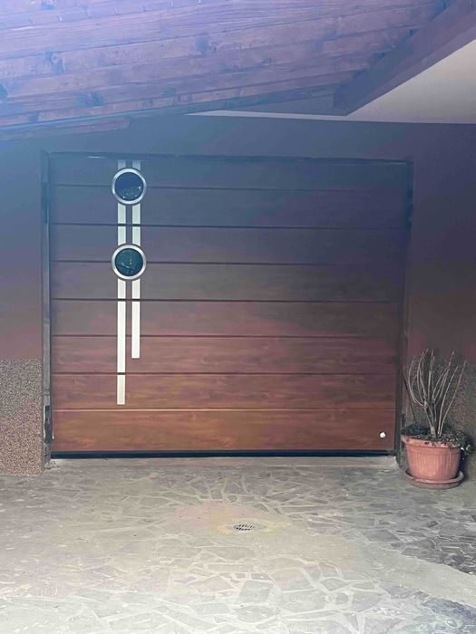 Здрави работещи секционни врати! Високо качество!