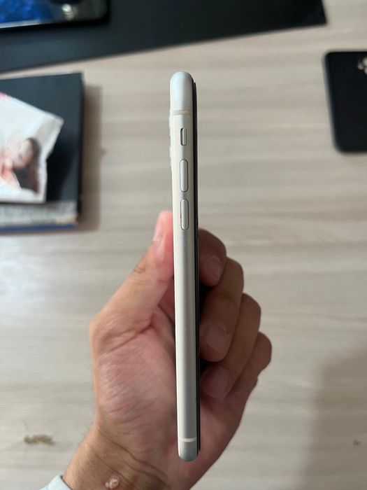 iPhone 11 продается