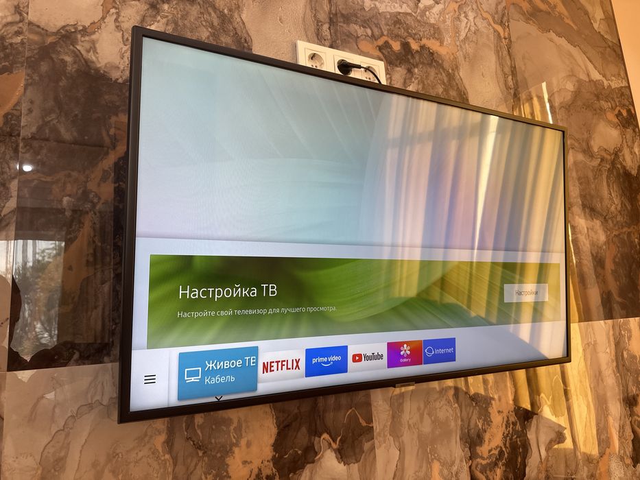 Продам смарт Телевизор Samsung