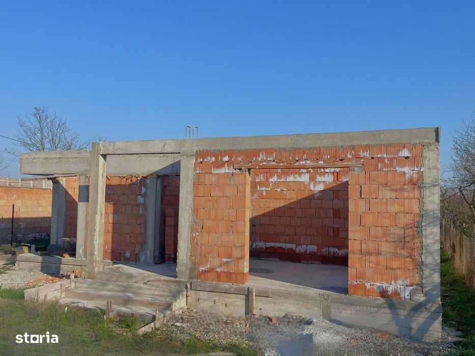 Teren 980 mp cu proiect de casă început–Chișirid, la 15 min de Oradea
