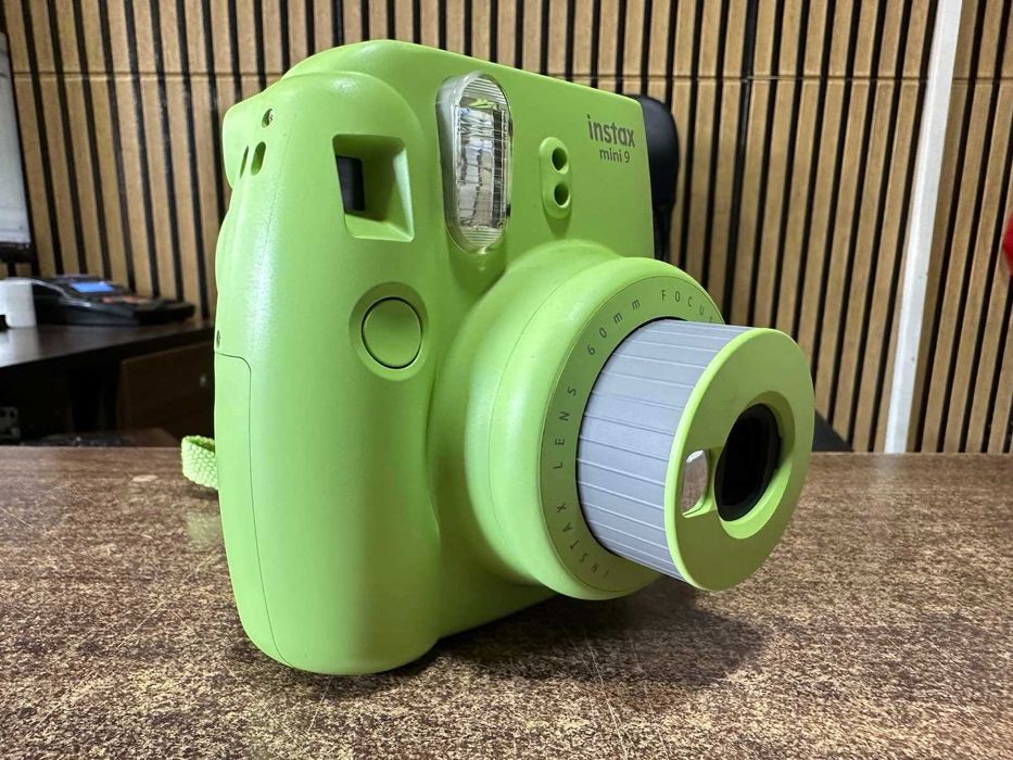Fujifilm Instax Mini 9 – фотоапарат за моментни снимки
