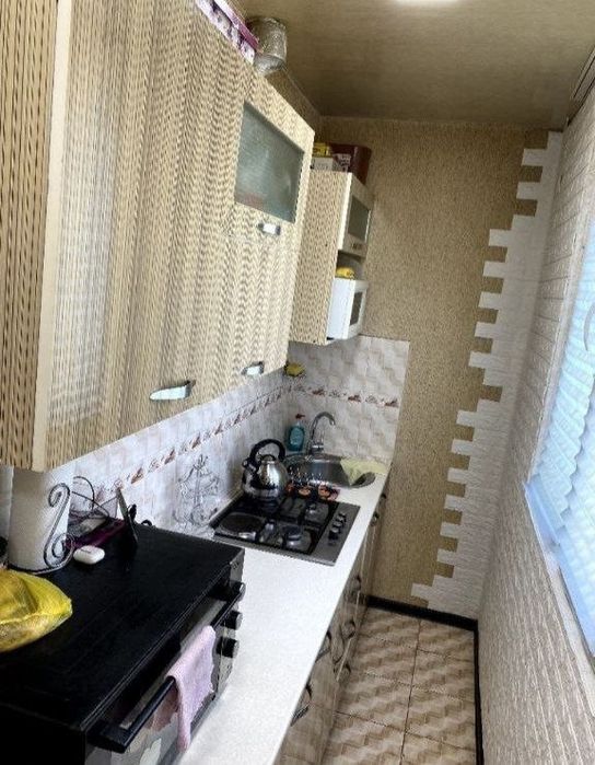 Срочно продам однокомнатную квартиру переделанную в трёх. Юнусабад 18