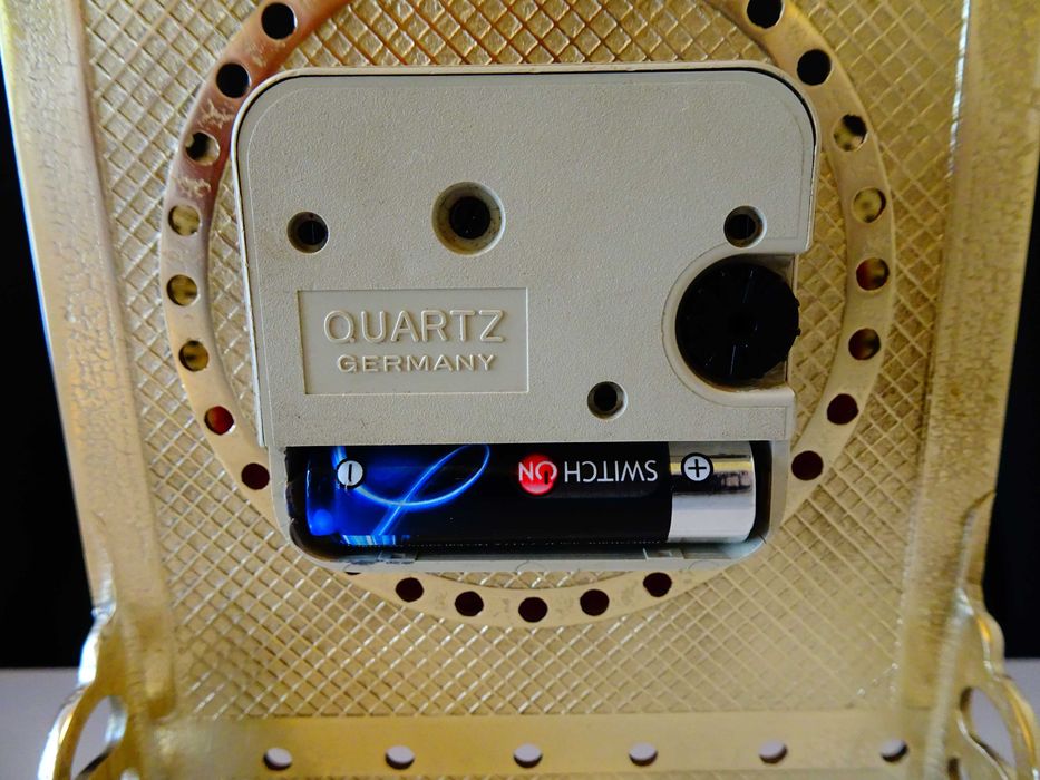 Бронзов настолен часовник с вечен календар,W.Germany.