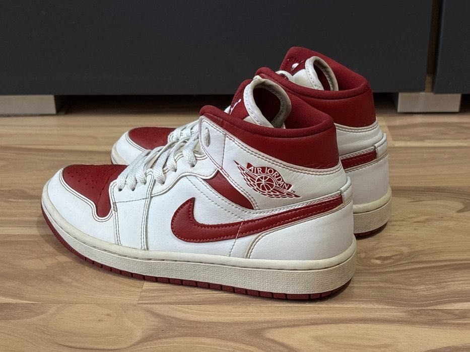 Дамски кецове Nike Air Jordan 1 Chicago размер 38,5