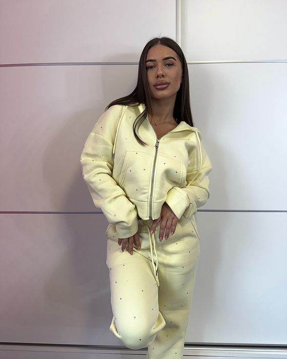 Ватиран комплект с блестящи камъни, 7 цвята