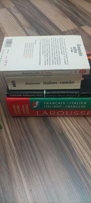 Vând Colecție Cărți în Limba Italiană -
