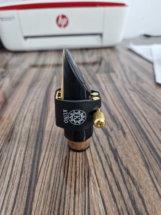 Bratara saxofon/ clarinet nou cu capac