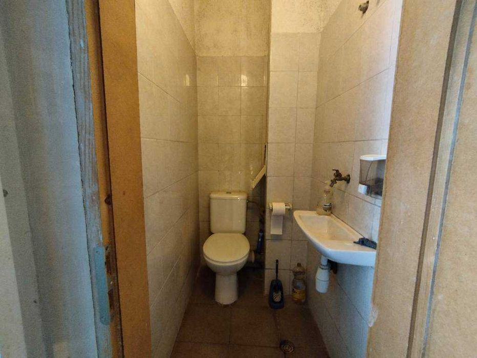 давам под наем офис в жк Редута