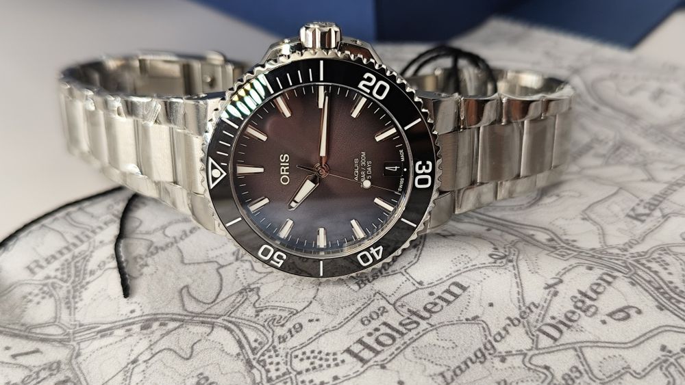 ЧИСТО НОВ Oris Aquis Calibre 400 (41.5 мм) - 10 Години Гаранция - Топ